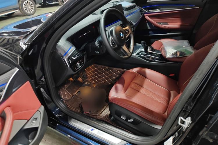 Used BMW 5 Series 2021 530Li Leading Model M Sport Package Left Front Seat