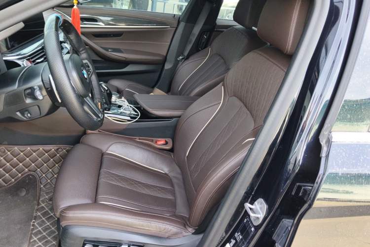 Used BMW 5 Series 2021 530Li Luxury Edition M Sport Package Left Front Seat