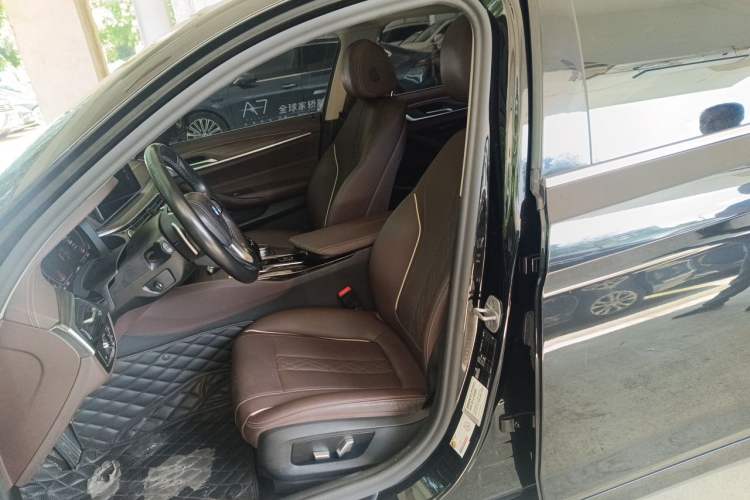 Used BMW 5 Series 2021 530Li xDrive Luxury Package Left Front Seat