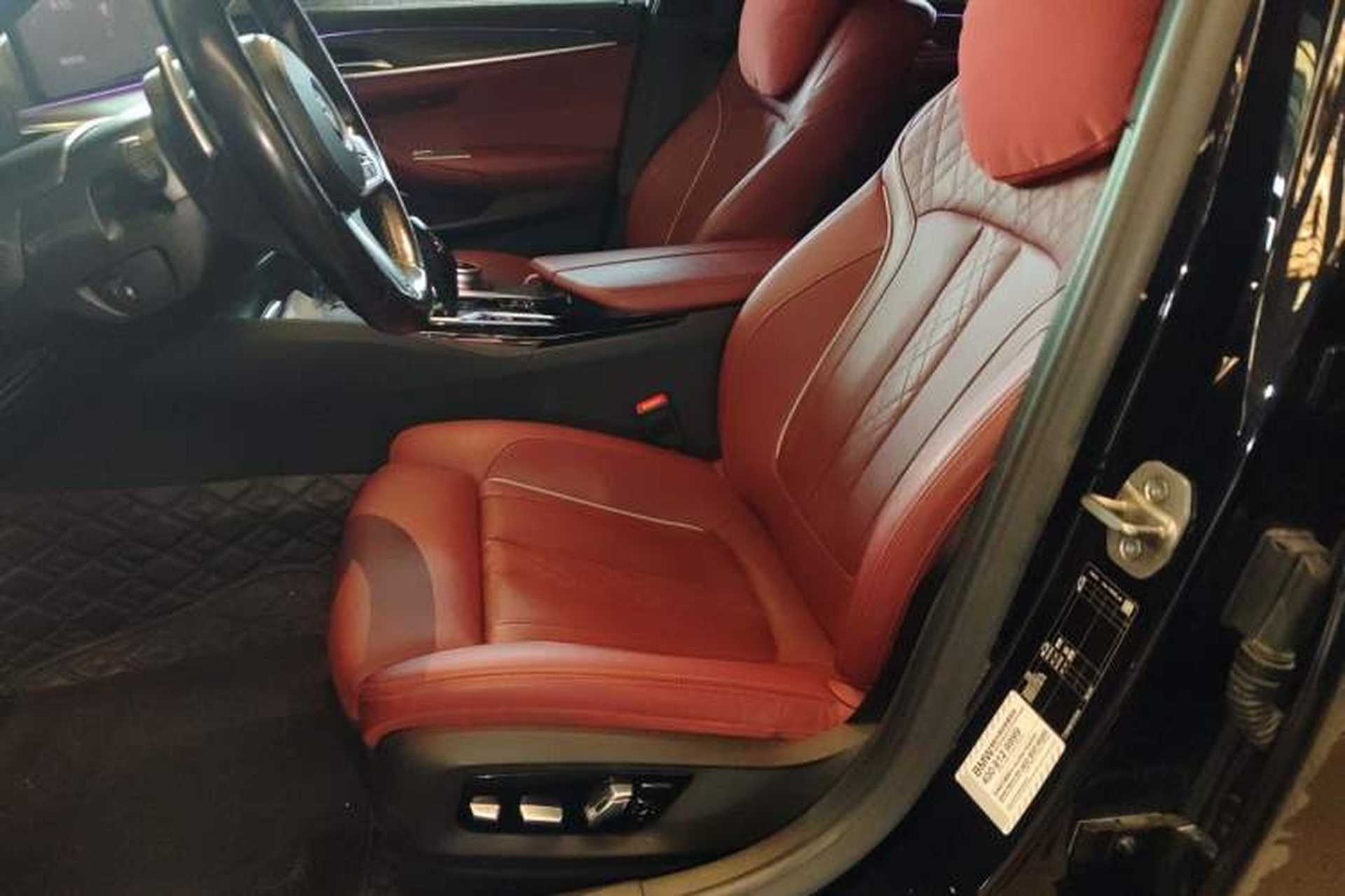 Used BMW 5 Series 2021 Restyled 530Li Luxury Edition M Sport Package Left Front Seat