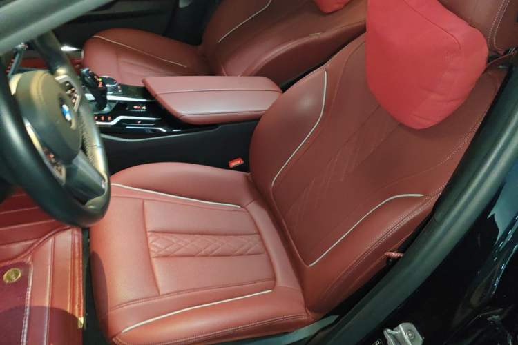 Used BMW 5 Series 2021 525Li M Sport Package Left Front Seat