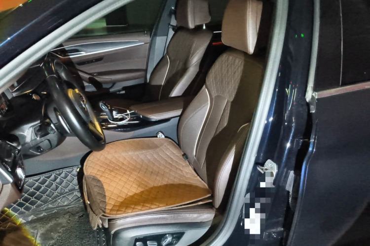 Used BMW 5 Series 2021 Restyled 530Li Luxury Edition M Sport Package Left Front Seat