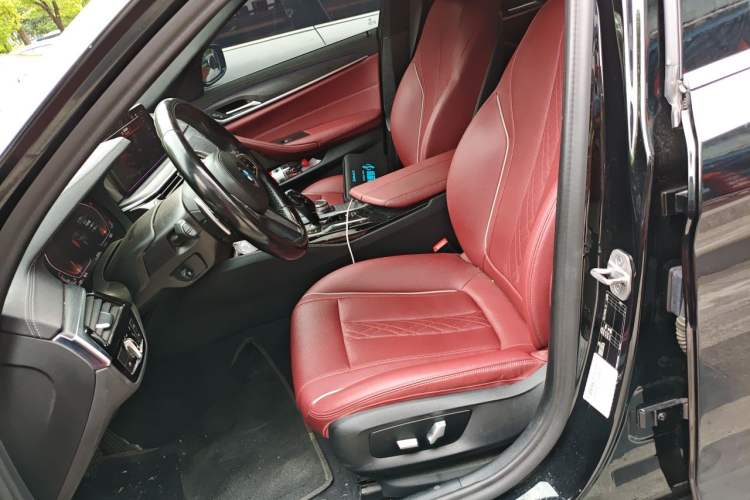 Used BMW 5 Series 2021 530Li Leading Model M Sport Package Left Front Seat