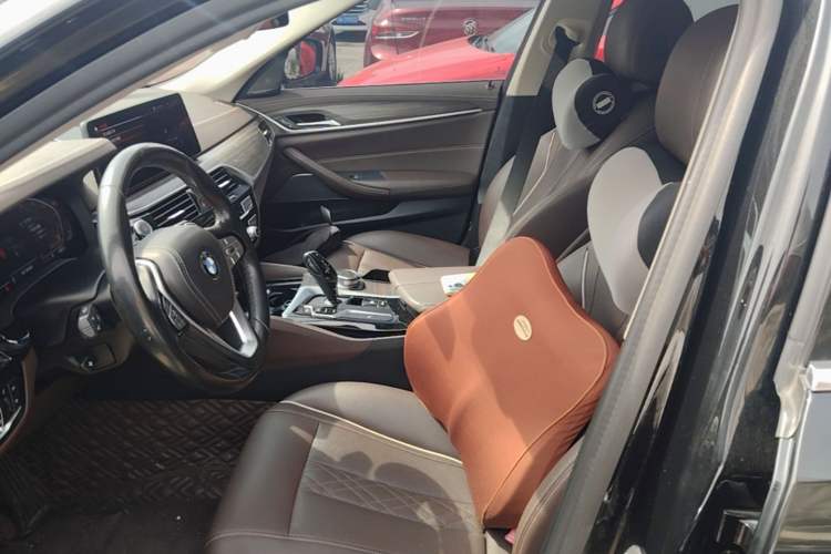 Used BMW 5 Series 2021 530Li Leading Luxury Package Left Front Seat