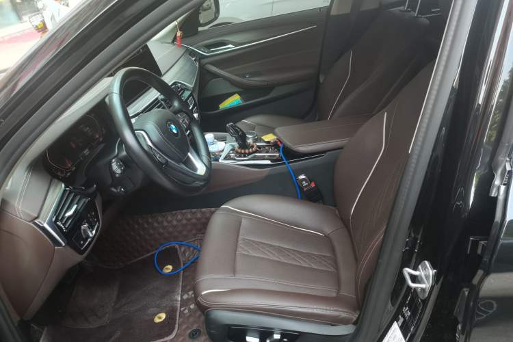 Used BMW 5 Series 2021 530Li Leading Luxury Package Left Front Seat