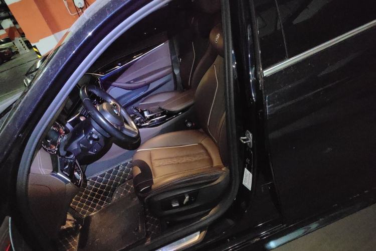 Used BMW 5 Series 2021 525Li M Sport Package Left Front Seat
