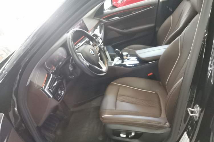 Used BMW 5 Series 2021 525Li Luxury Package Left Front Seat