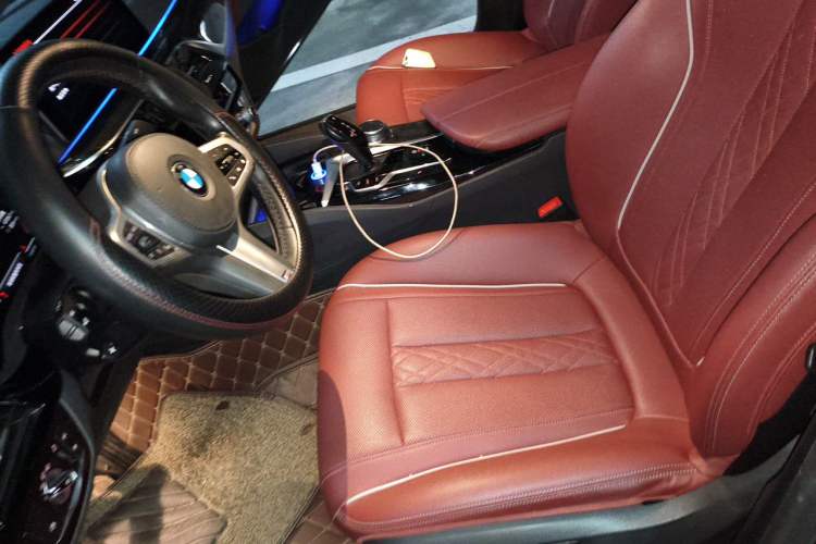 Used BMW 5 Series 2021 525Li M Sport Package Left Front Seat