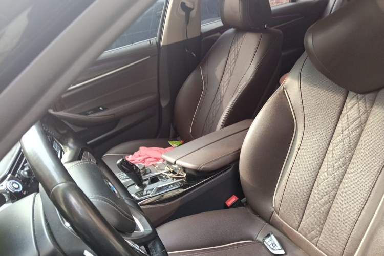 Used BMW 5 Series 2021 530Li Leading Luxury Package Left Front Seat