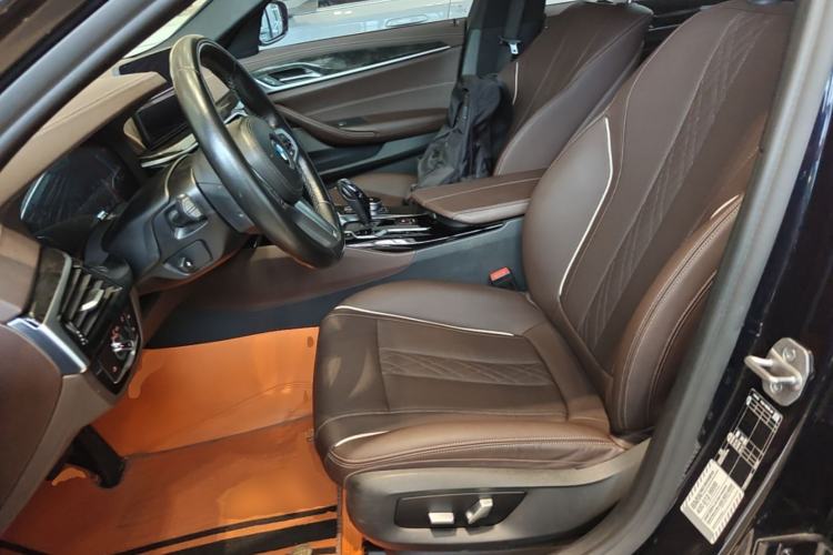 Used BMW 5 Series 2021 525Li M Sport Package Left Front Seat