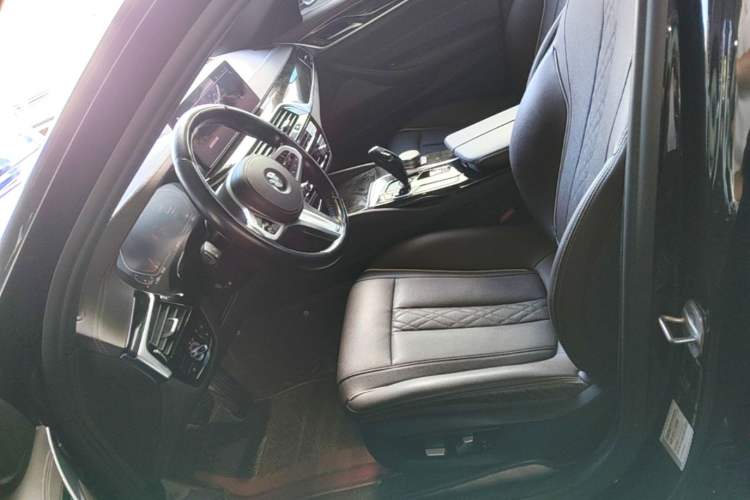 Used BMW 5 Series 2021 525Li M Sport Package Left Front Seat