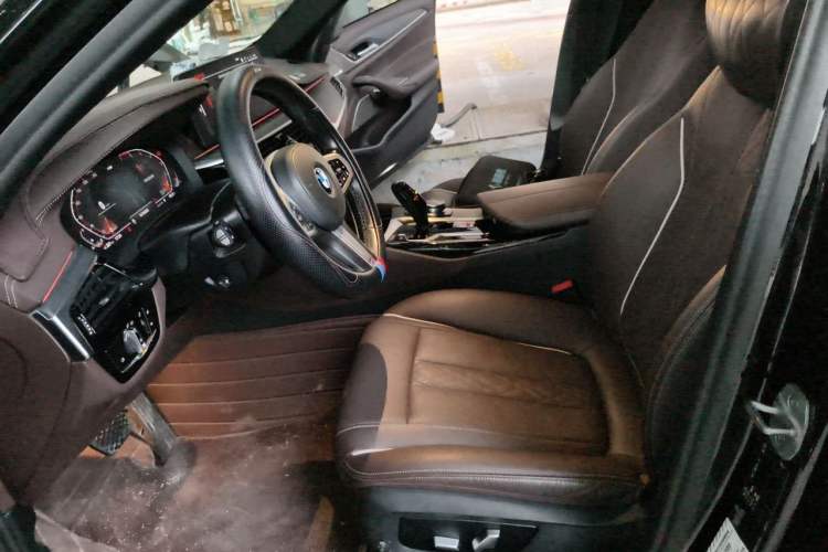 Used BMW 5 Series 2021 530Li Leading Model M Sport Package Left Front Seat