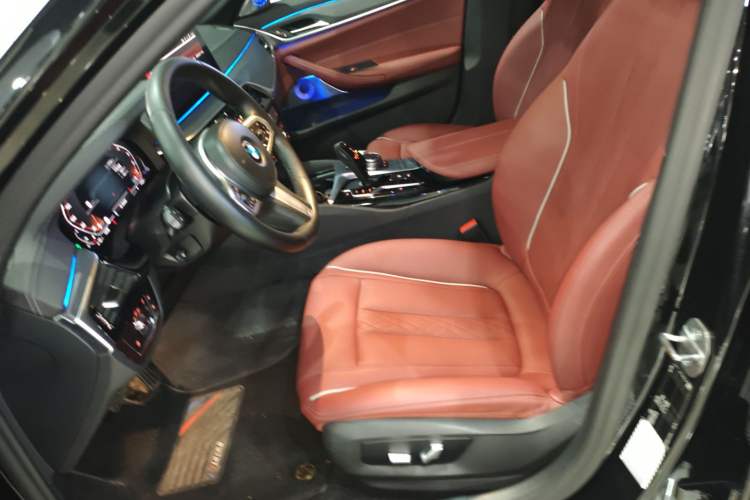 Used BMW 5 Series 2021 Facelifted 530Li Leading Edition M Sport Package Left Front Seat