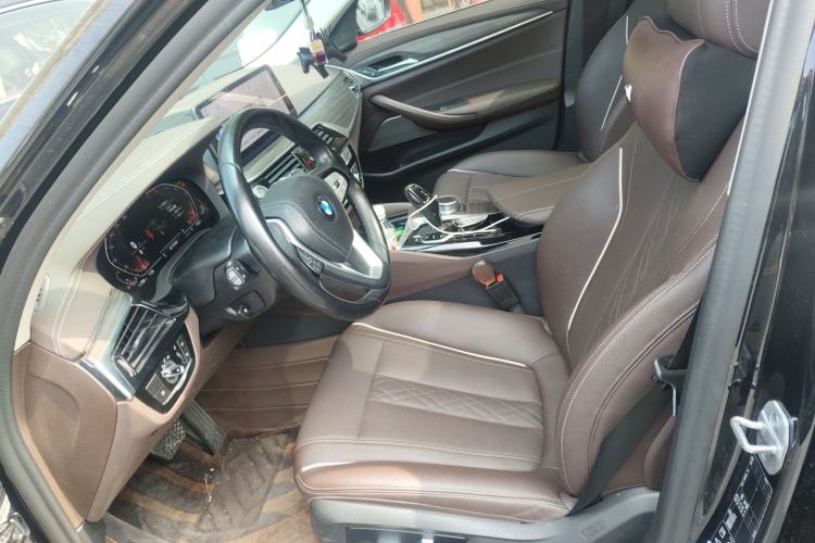Used BMW 5 Series 2021 530Li xDrive Luxury Package Left Front Seat
