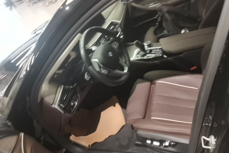 Used BMW 5 Series 2021 530Li Luxury Edition Premium Package Left Front Seat