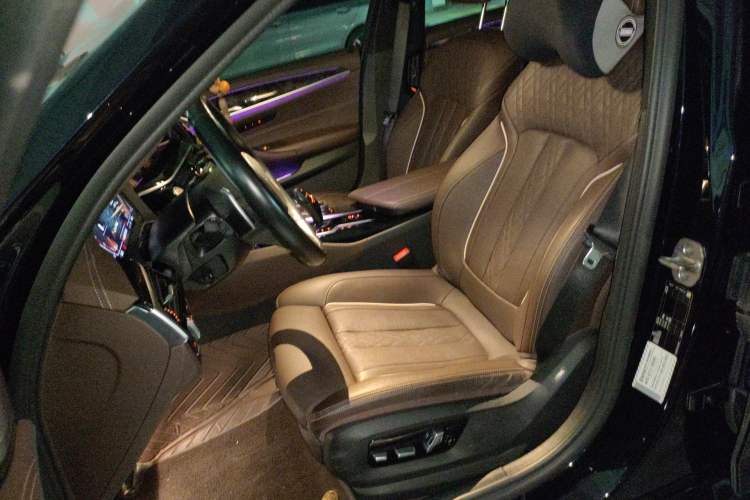 Used BMW 5 Series 2021 530Li Luxury Edition M Sport Package Left Front Seat