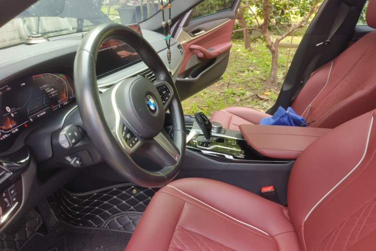 Used BMW 5 Series 2021 530Li Leading Model M Sport Package Left Front Seat