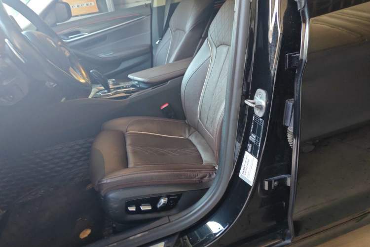 Used BMW 5 Series 2021 530Li Luxury Edition Premium Package Left Front Seat