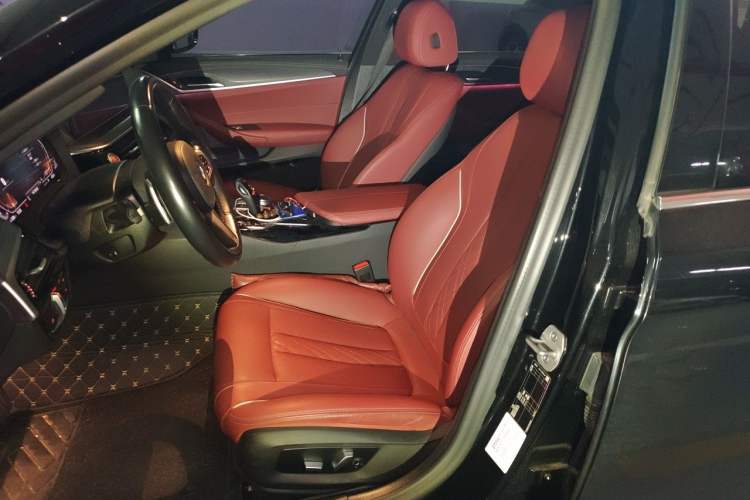 Used BMW 5 Series 2021 530Li Leading Model M Sport Package Left Front Seat