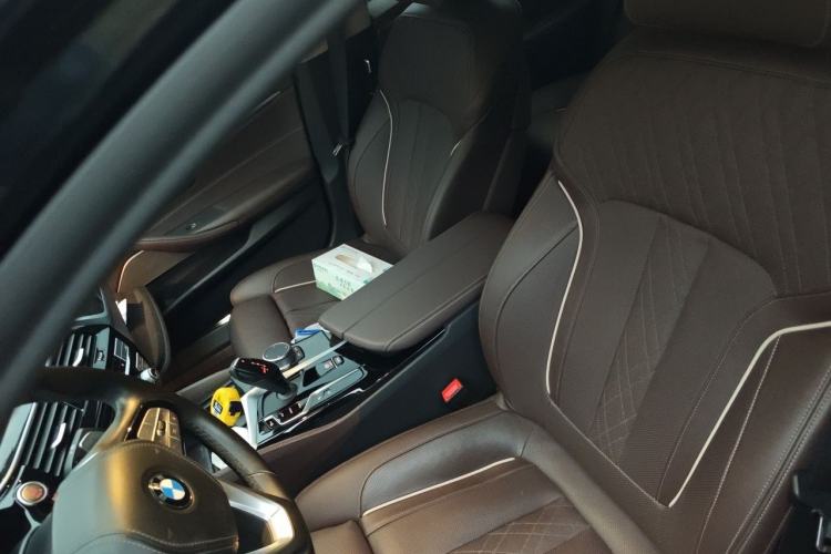 Used BMW 5 Series 2021 530Li Luxury Edition Premium Package Left Front Seat