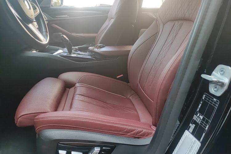 Used BMW 5 Series 2021 530Li Luxury Edition M Sport Package Left Front Seat