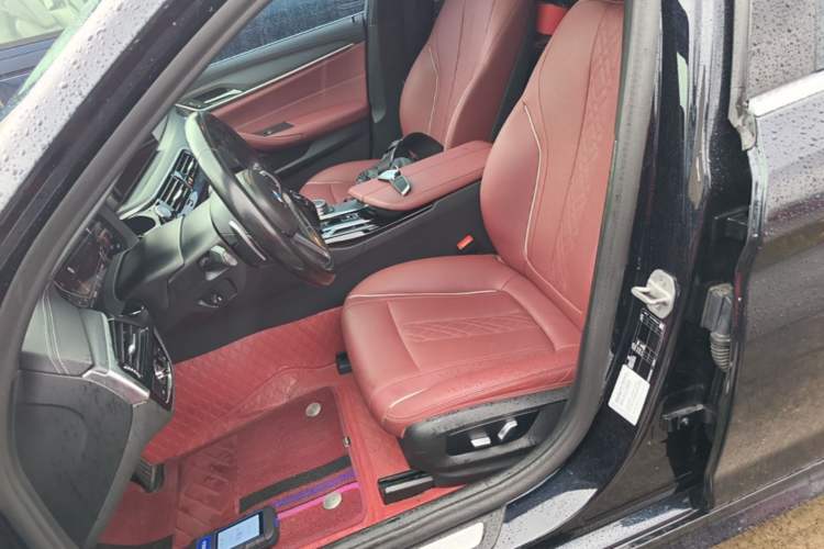 Used BMW 5 Series 2021 530Li Leading Model M Sport Package Left Front Seat