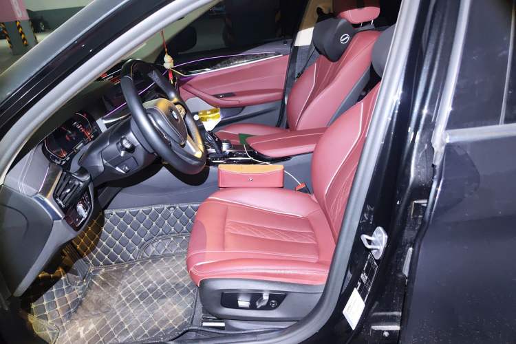 Used BMW 5 Series 2021 525Li Luxury Package Left Front Seat