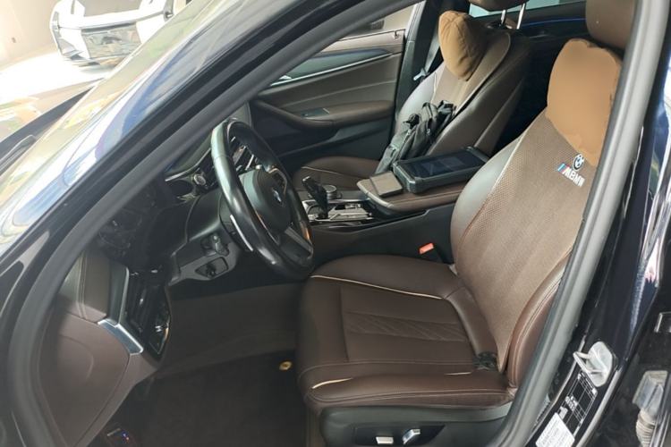 Used BMW 5 Series 2021 530Li Leading Model M Sport Package Left Front Seat