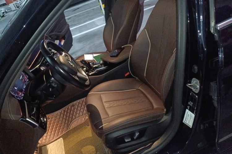 Used BMW 5 Series 2021 525Li M Sport Package Left Front Seat