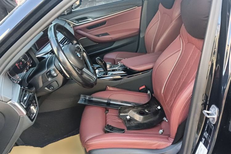 Used BMW 5 Series 2021 530Li Leading Model M Sport Package Left Front Seat