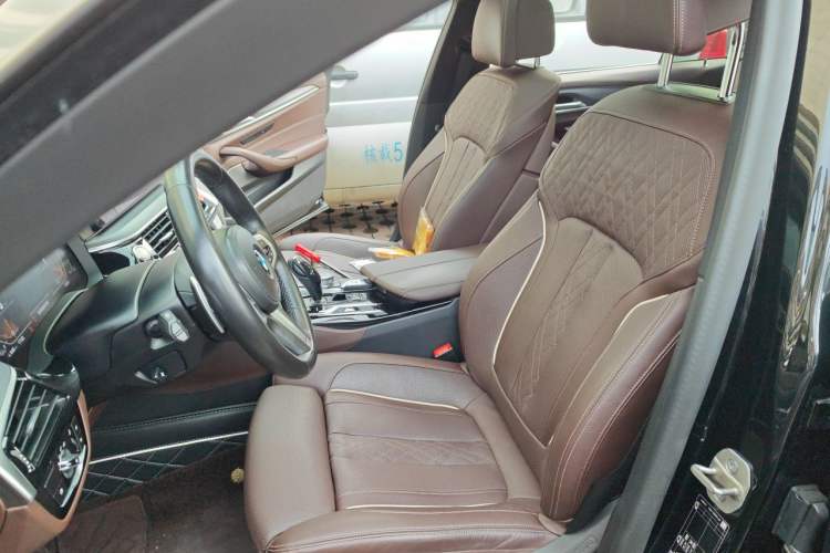 Used BMW 5 Series 2021 Facelifted 530Li xDrive M Sport Package Left Front Seat