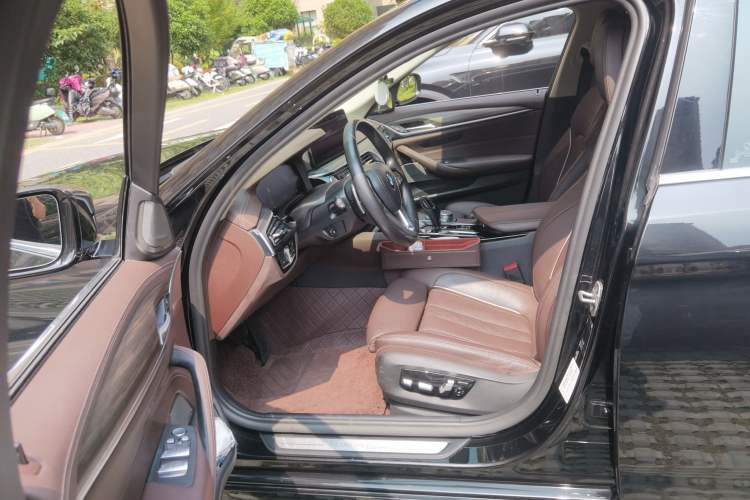 Used BMW 5 Series 2021 Updated 530Li Luxury Package Premium Edition Left Front Seat