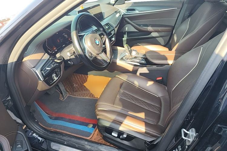 Used BMW 5 Series 2021 Facelifted 530Li Leading Edition M Sport Package Left Front Seat