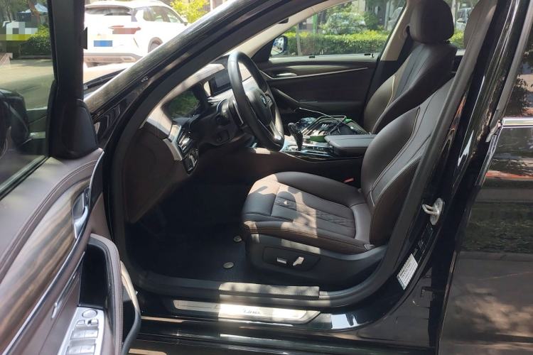 Used BMW 5 Series 2021 530Li Leading Luxury Package Left Front Seat