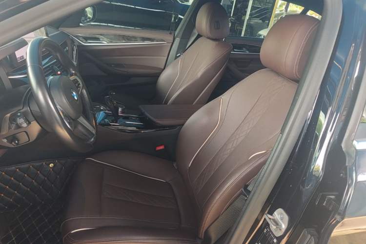 Used BMW 5 Series 2021 Facelifted 525Li M Sport Package Left Front Seat