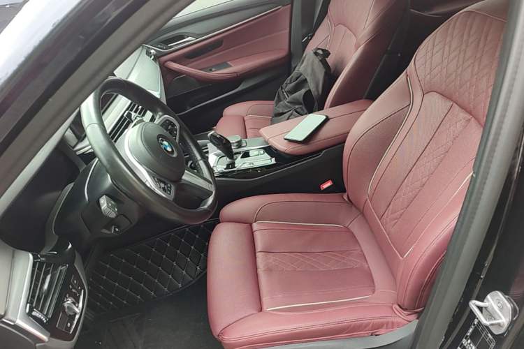 Used BMW 5 Series 2021 530Li Luxury Edition M Sport Package Left Front Seat
