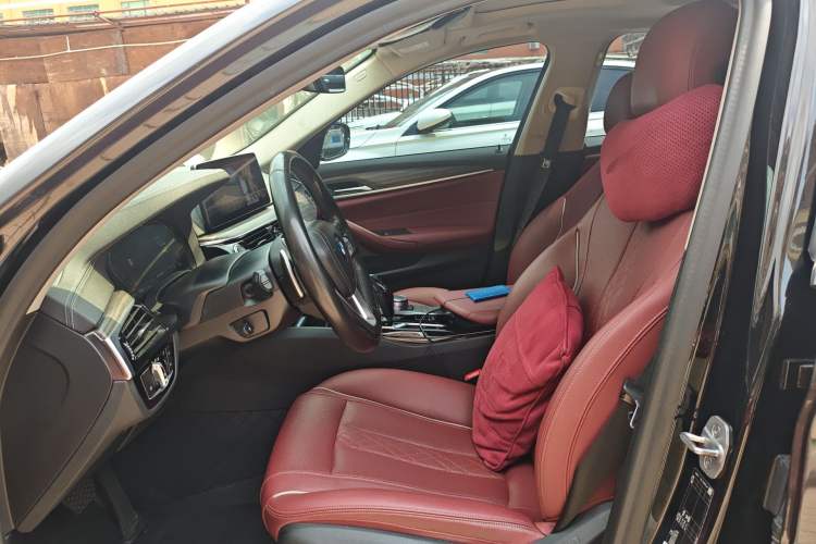 Used BMW 5 Series 2021 530Li Leading Luxury Package Left Front Seat
