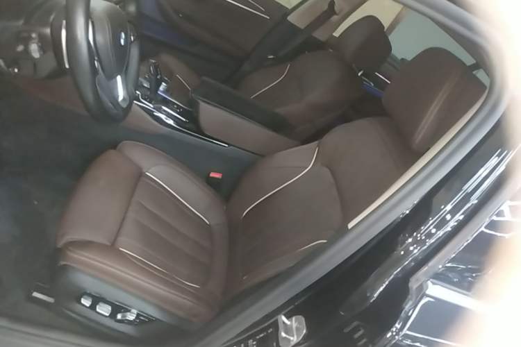 Used BMW 5 Series 2021 530Li Luxury Edition Premium Package Left Front Seat