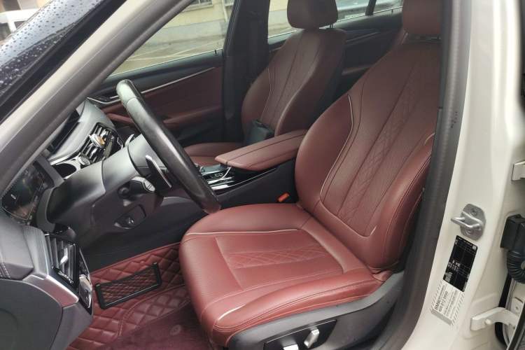 Used BMW 5 Series 2021 530Li Leading Model M Sport Package Left Front Seat