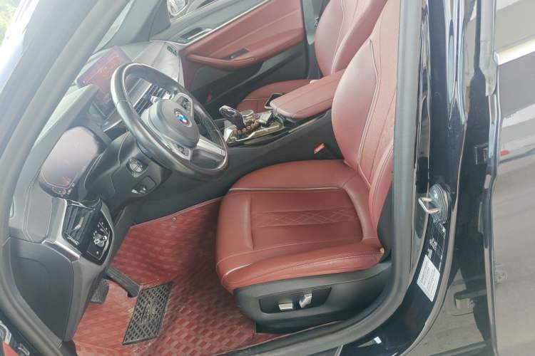 Used BMW 5 Series 2021 530Li Leading Model M Sport Package Left Front Seat