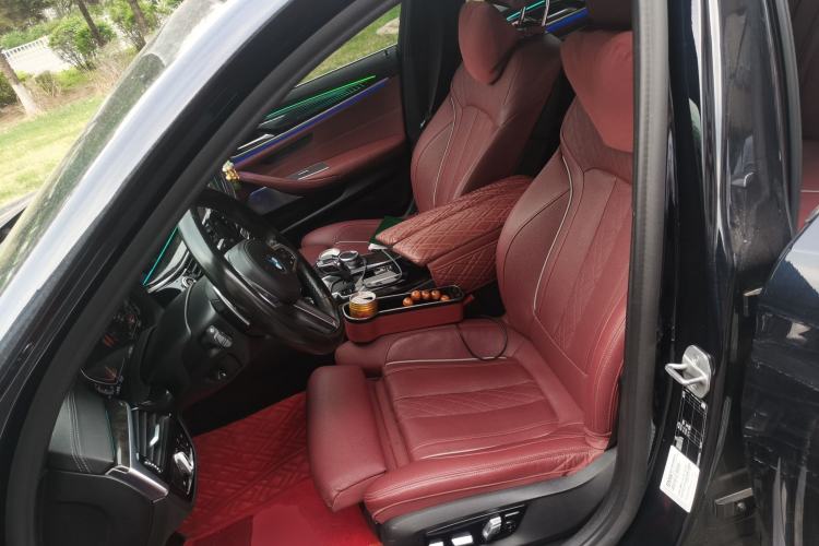 Used BMW 5 Series 2021 Restyled 530Li Luxury Edition M Sport Package Left Front Seat