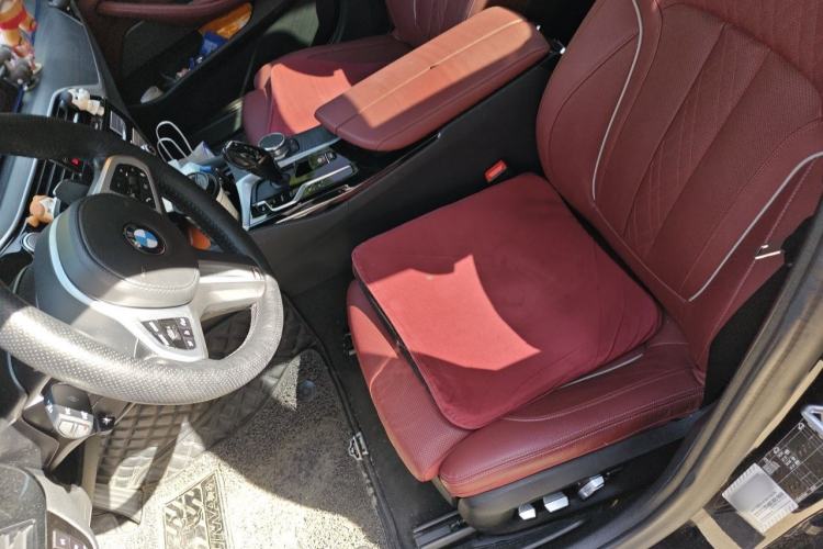 Used BMW 5 Series 2021 530Li Luxury Edition M Sport Package Left Front Seat
