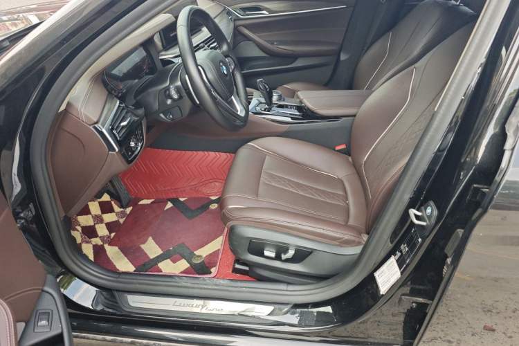 Used BMW 5 Series 2021 530Li Leading Luxury Package Left Front Seat