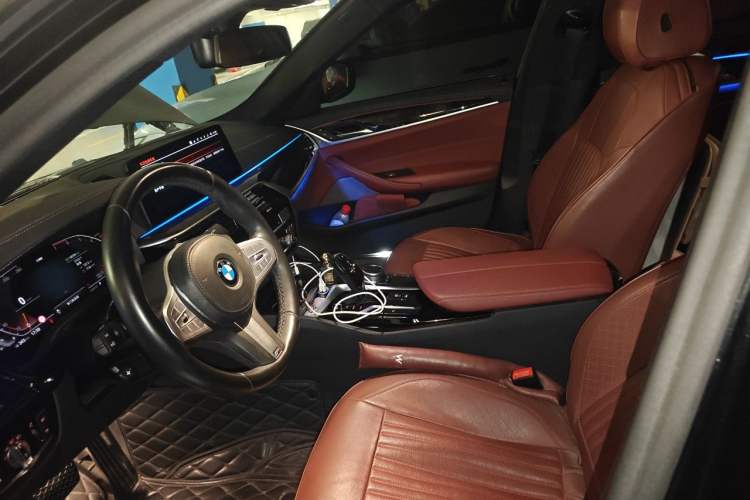 Used BMW 5 Series 2021 530Li Leading Model M Sport Package Left Front Seat