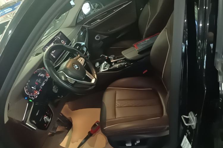 Used BMW 5 Series 2021 525Li Luxury Package Left Front Seat
