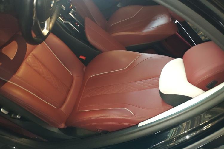 Used BMW 5 Series 2021 Updated Version 525Li Luxury Package Left Front Seat