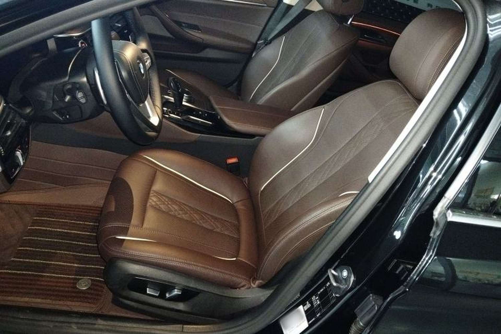 Used BMW 5 Series 2021 530Li Leading Luxury Package Left Front Seat