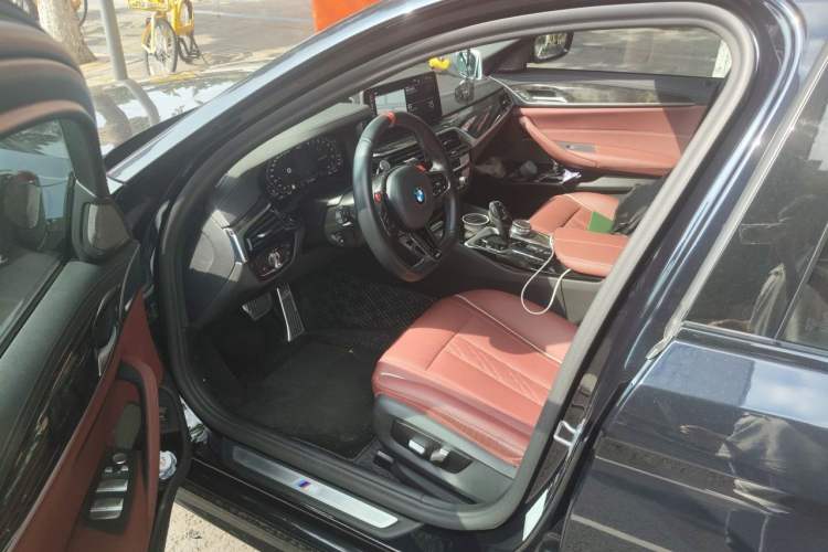 Used BMW 5 Series 2021 525Li M Sport Package Left Front Seat