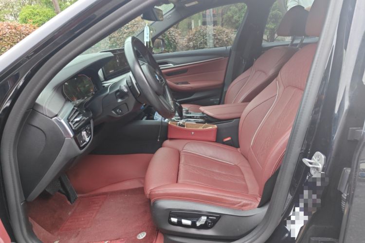 Used BMW 5 Series 2021 Restyled 530Li Luxury Edition M Sport Package Left Front Seat