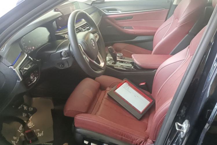Used BMW 5 Series 2021 530Li Luxury Edition Premium Package Left Front Seat